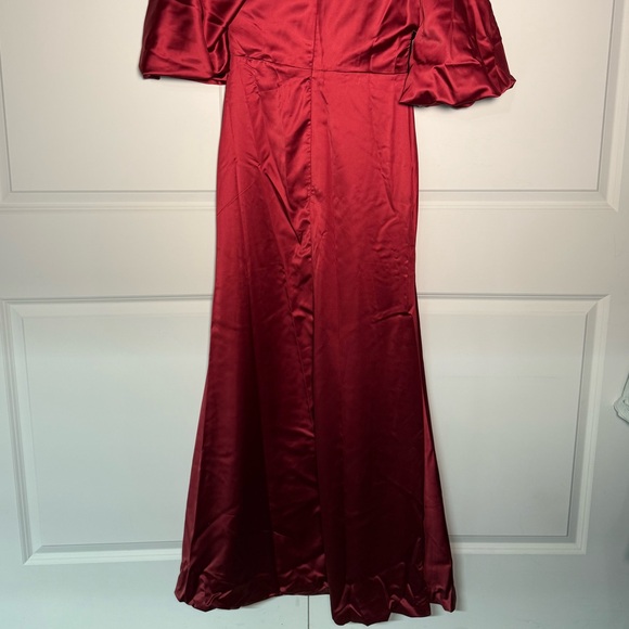 Hebeos Elegant Red Off-Shoulder Dress - Picture 5 of 8